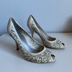 BCBGirls Cut Out Peep Toe Leather Heels Cream Brown Patterned Womens Size 7 B